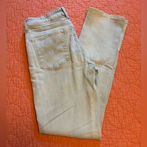 Levi’s women’s mid rise skinny jean size 8